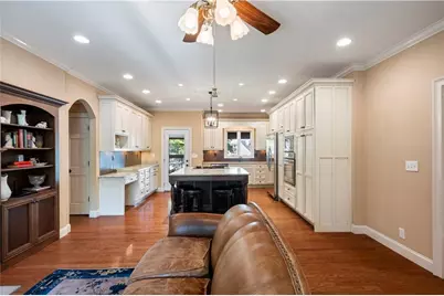 512 Williamsburg Drive, Dalton, GA 30720 - Photo 3