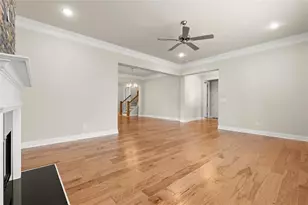 2165 Capers Dr, Marietta, GA 30064 - Photo 9