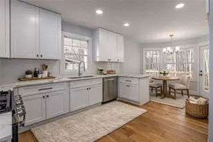 330 London Dale, Woodstock, GA 30189 - Photo 5