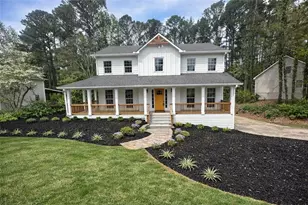 330 London Dale, Woodstock, GA 30189 - Photo 1