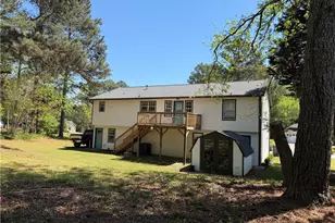 934 Bay Ridge Dr, Lawrenceville, GA 30045 - Photo 13