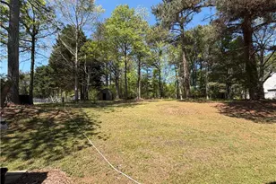 934 Bay Ridge Dr, Lawrenceville, GA 30045 - Photo 17