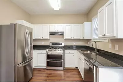 373 Marsh Lake Road, Lawrenceville, GA 30045 - Photo 9