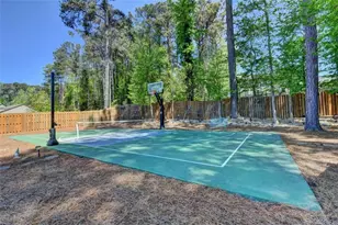 5198 Ashley Dr SW, Lilburn, GA 30047 - Photo 65