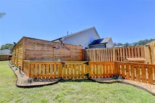 5198 Ashley Dr SW, Lilburn, GA 30047 - Photo 67