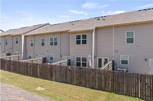 1950 Dillon Dr, Lithonia, GA 30058 - Photo 23