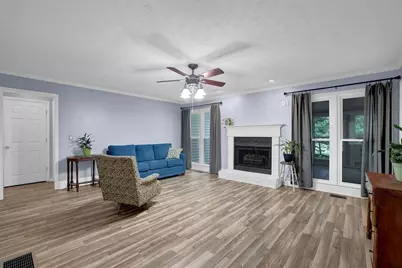 404 Kelly Circle, Woodstock, GA 30188 - Photo 7