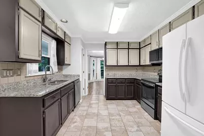 404 Kelly Circle, Woodstock, GA 30188 - Photo 11