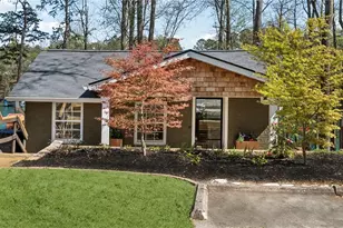 6337 Lakeview Dr, Buford, GA 30518 - Photo 1