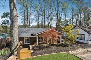 6337 Lakeview Dr, Buford, GA 30518 - Photo 35
