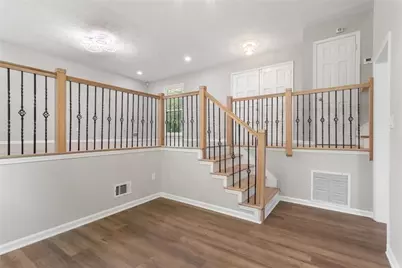 4645 Dunwoody Club Dr, Dunwoody, GA 30350 - Photo 11