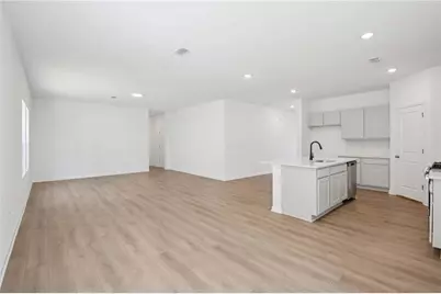 5345 Heron Bay Boulevard, Locust Grove, GA 30248 - Photo 7