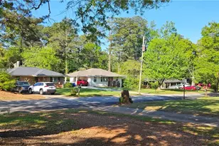 1872 Rosewood Rd, Decatur, GA 30032 - Photo 3