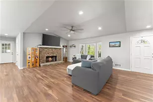 5515 Holly Hill Dr, Gainesville, GA 30506 - Photo 7