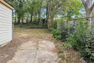 1743 Madrona St NW, Atlanta, GA 30318 - Photo 11