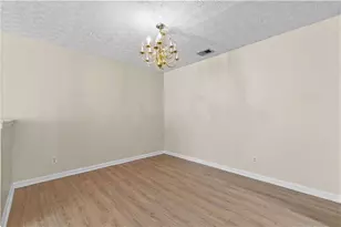 1202 Fairington Village Dr, Lithonia, GA 30038 - Photo 5
