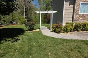 525 Pirklefield Dr, Covington, GA 30014 - Photo 3