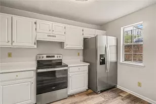 4028 Stillwater Dr, Duluth, GA 30096 - Photo 7