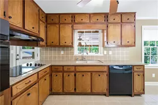 1407 Ridgewood Dr SW, Lilburn, GA 30047 - Photo 11