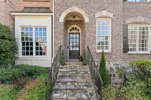 594 Parkside Village, Marietta, GA 30060 - Photo 1