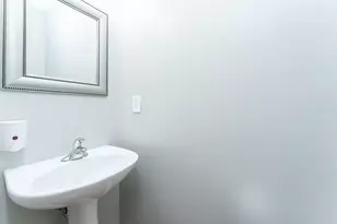 1569 Liberty Pkwy NW, Atlanta, GA 30318 - Photo 11
