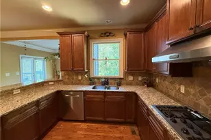 970 Gardiner Cir, Suwanee, GA 30024 - Photo 33