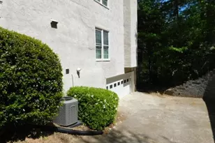 8893 Carroll Manor Dr, Atlanta, GA 30350 - Photo 3