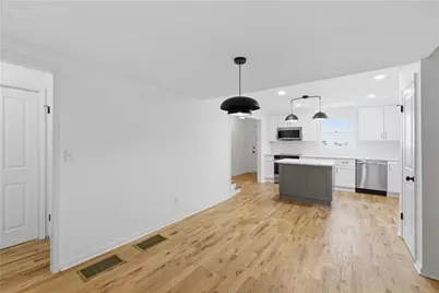 2415 Charleston Oaks Lane, Decatur, GA 30030 - Photo 11