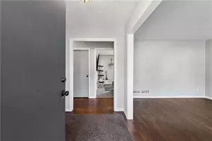 6852 Wendy Jean Dr, Morrow, GA 30260 - Photo 3