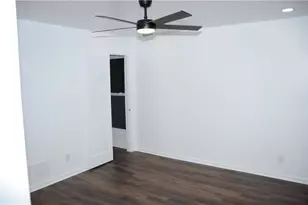 4247 Bingham Ct, Stone Mountain, GA 30083 - Photo 9