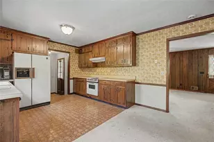 4170 Oakwood Trail, Cumming, GA 30040 - Photo 9