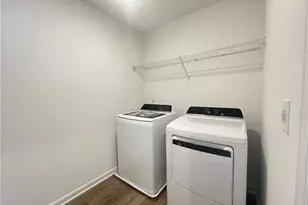 273 Blue Dragon Dr, Jefferson, GA 30549 - Photo 9