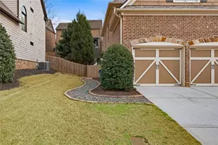 2048 Anderson Dr SE, Smyrna, GA 30080 - Photo 3