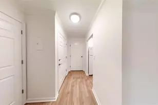 300 Johnson Ferry Road NE, Atlanta, GA 30328 - Photo 15