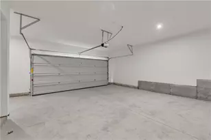 2713 Crk Vw Ter NW, Atlanta, GA 30318 - Photo 43