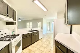 640 Suwanee Lakes Circle, Suwanee, GA 30024 - Photo 13