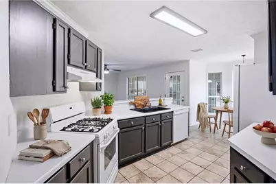 640 Suwanee Lakes Circle, Suwanee, GA 30024 - Photo 7