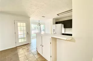 640 Suwanee Lakes Circle, Suwanee, GA 30024 - Photo 11