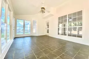 640 Suwanee Lakes Circle, Suwanee, GA 30024 - Photo 17