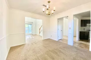 640 Suwanee Lakes Circle, Suwanee, GA 30024 - Photo 7