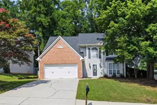 640 Suwanee Lakes Circle, Suwanee, GA 30024 - Photo 1