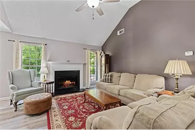180 Creekside Drive, Grantville, GA 30220 - Photo 5