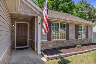180 Creekside Dr, Grantville, GA 30220 - Photo 3
