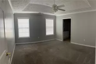 948 Village View Cir, Loganville, GA 30052 - Photo 5