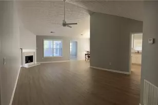 948 Village View Cir, Loganville, GA 30052 - Photo 11