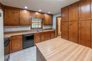 1301 Bob Hunton Rd, Douglasville, GA 30134 - Photo 3