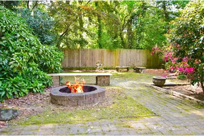 2065 Renault Lane, Atlanta, GA 30345 - Photo 37