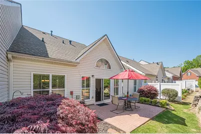 419 Brookes Walk, Woodstock, GA 30188 - Photo 3