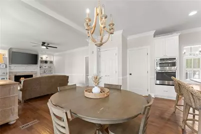 210 Weatherwood Circle, Alpharetta, GA 30004 - Photo 13