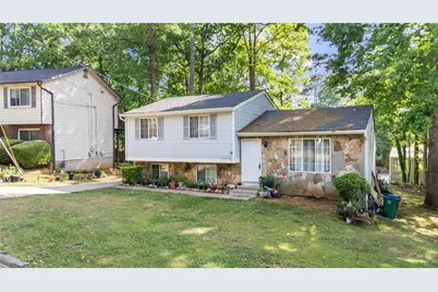 5172 Scarbrough Trail W, Stone Mountain, GA 30088 - Photo 3